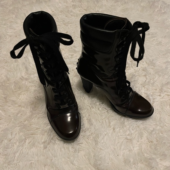 Gorgeous Tod’s leather lace up boots - Picture 8 of 14